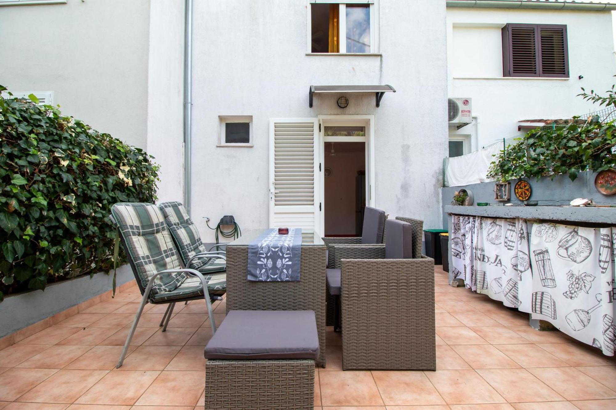 Apartment Un Chat Rovinj Exterior photo