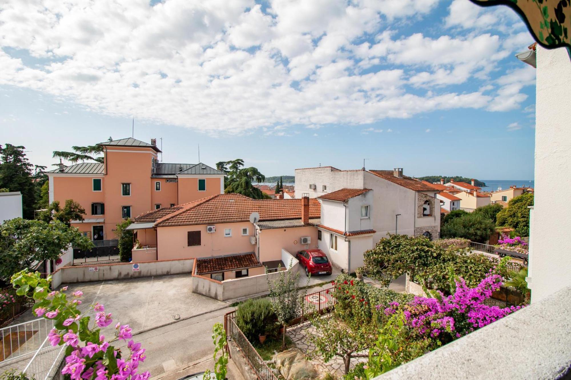 Apartment Un Chat Rovinj Exterior photo